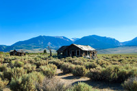 House on US 395 - _D2X44422